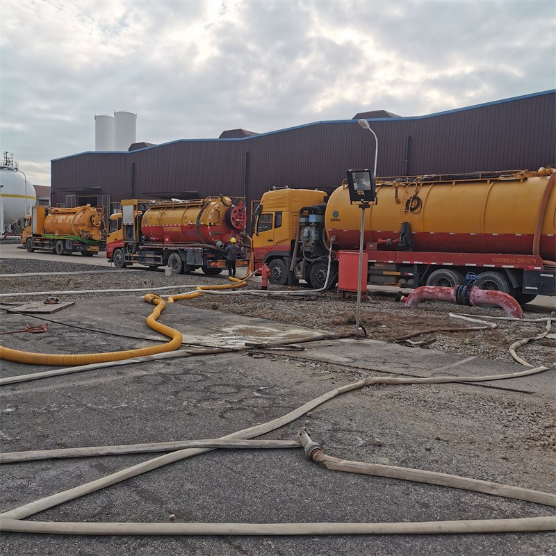 茶陵污水池清理